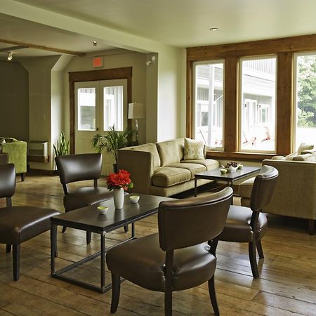 Pine Lodge Muskoka Хънтсвил Екстериор снимка