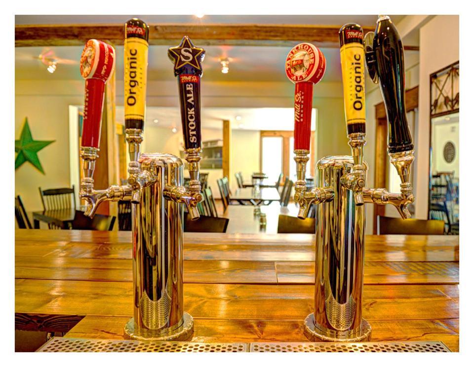 Pine Lodge Muskoka Хънтсвил Екстериор снимка