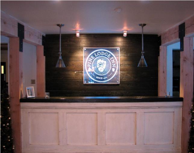 Pine Lodge Muskoka Хънтсвил Екстериор снимка