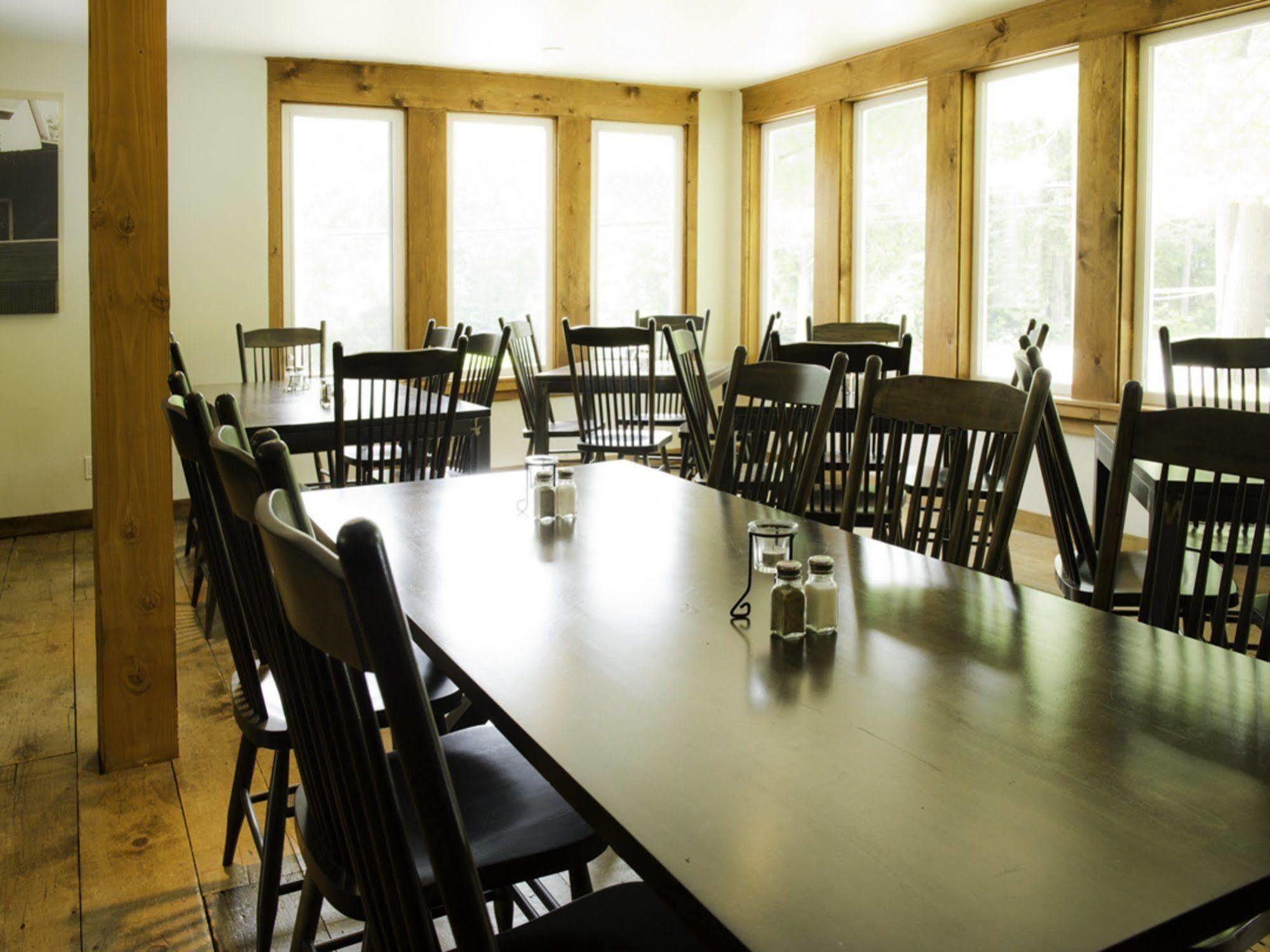Pine Lodge Muskoka Хънтсвил Екстериор снимка